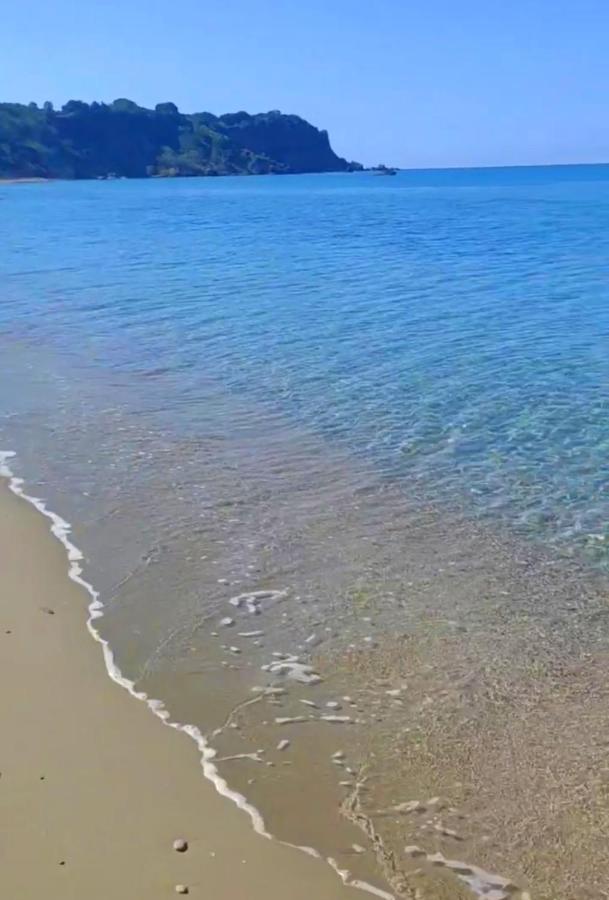 Tetraktys Estate Beachside Υδωρ Ágios Matthaíos Extérieur photo